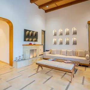 Saffronstays Moringa Valley - Cidar Villa Udaipur
