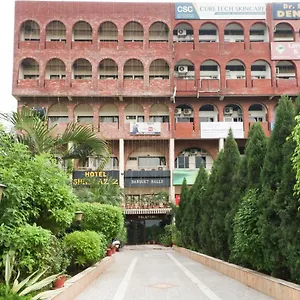 Hotel Capital O 5438 Shiraaz-2, Kalka